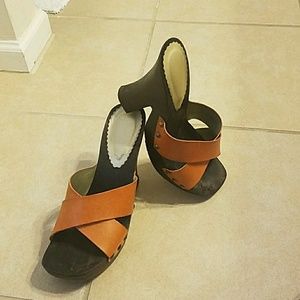 Size 9 Jessica Simpson wooden bottom sandal